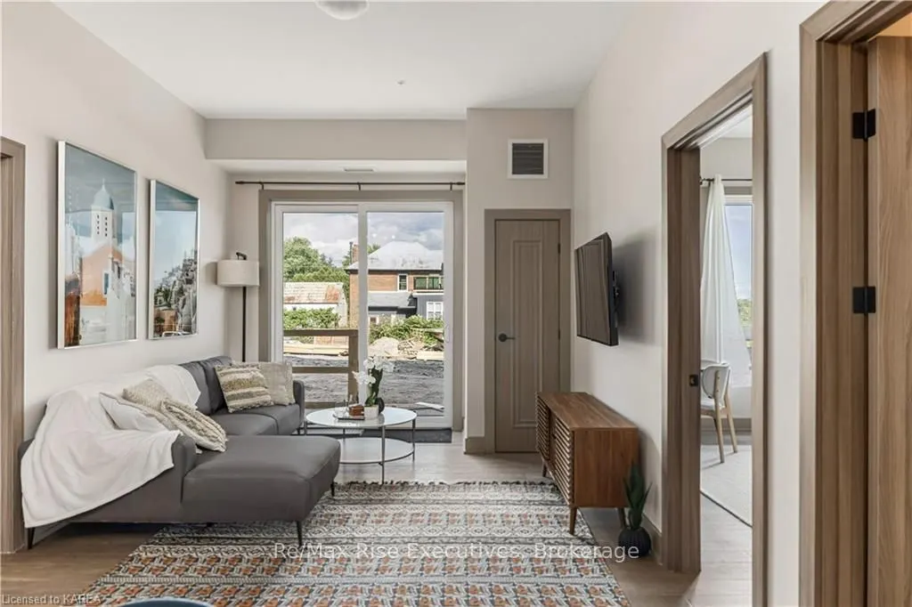 820 GARDINERS Rd, #519