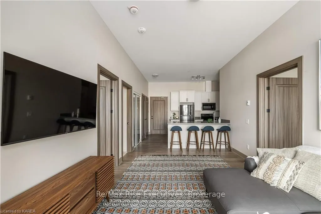 820 GARDINERS Rd, #519