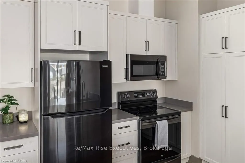820 GARDINERS Rd, #519
