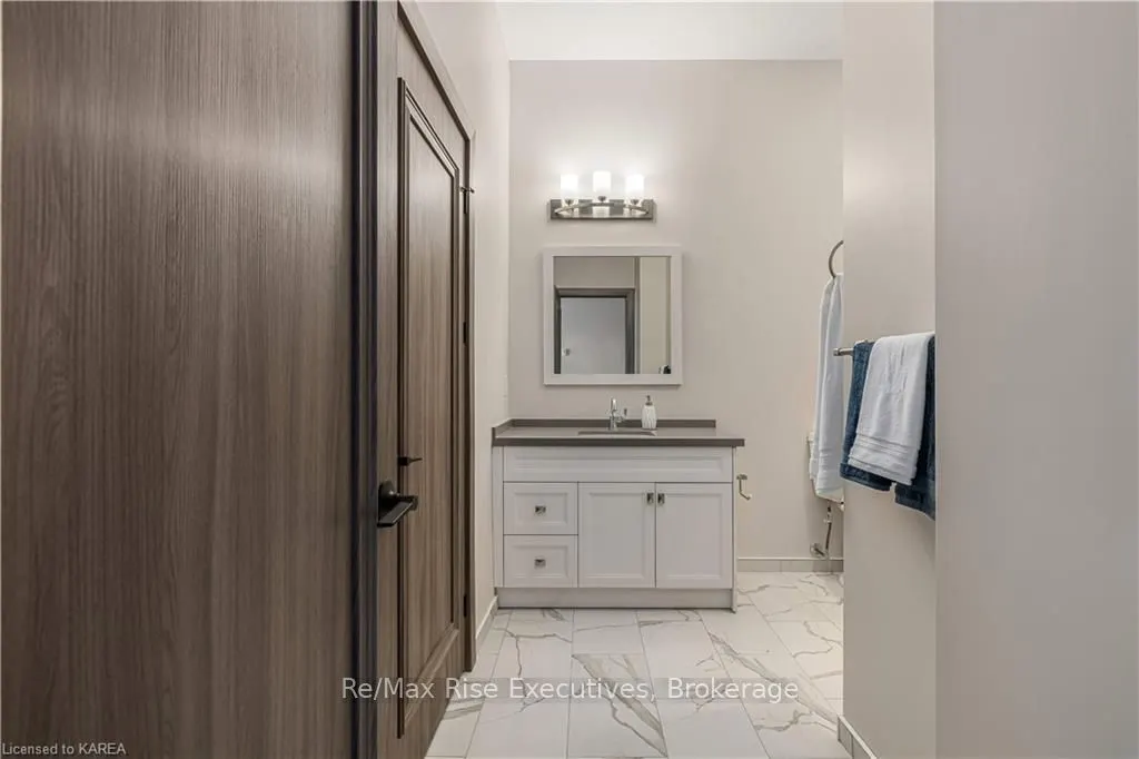 820 GARDINERS Rd, #519