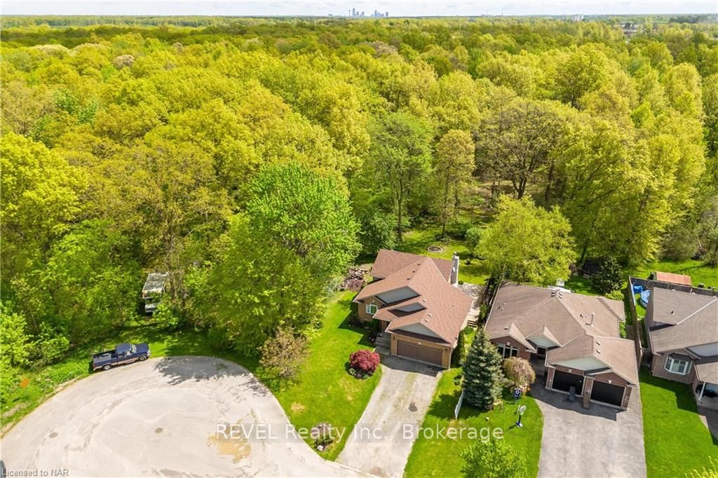 92 THOROLD Ave