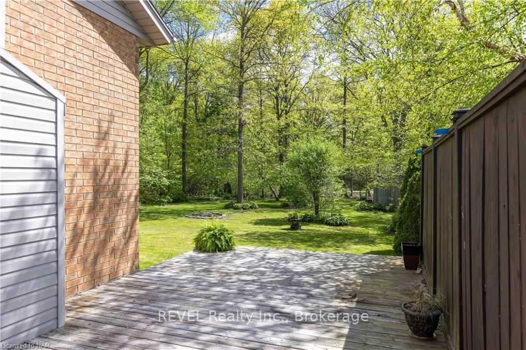 92 THOROLD Ave