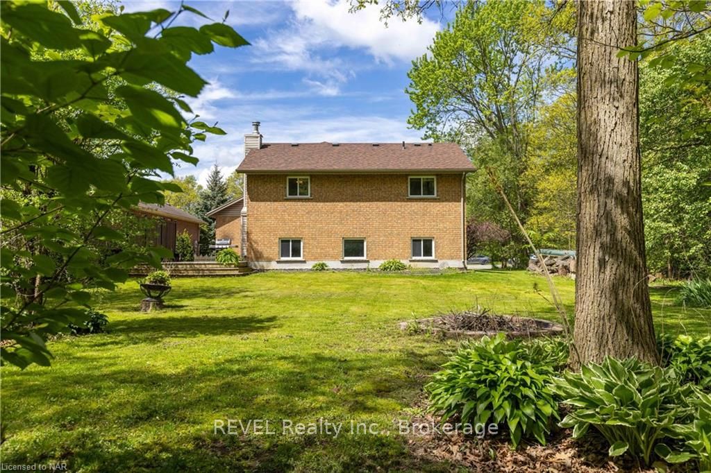 92 THOROLD Ave
