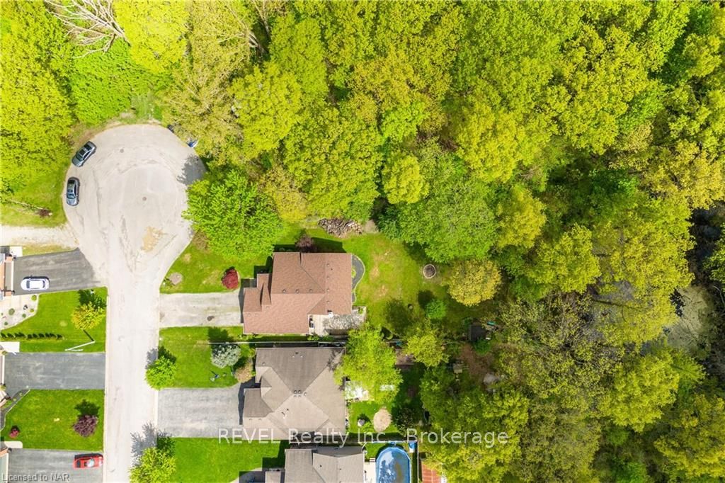 92 THOROLD Ave