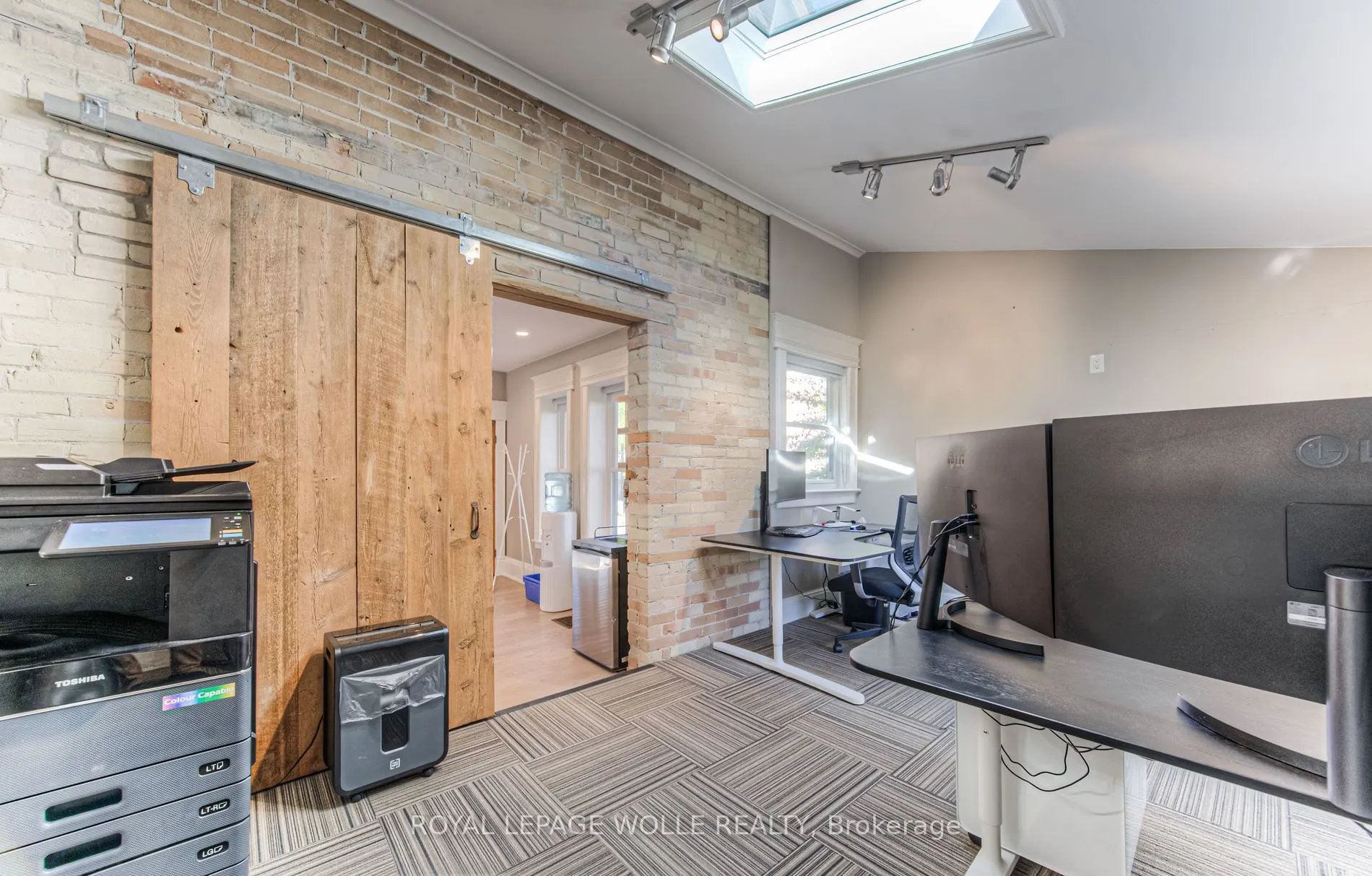45 Princess St E