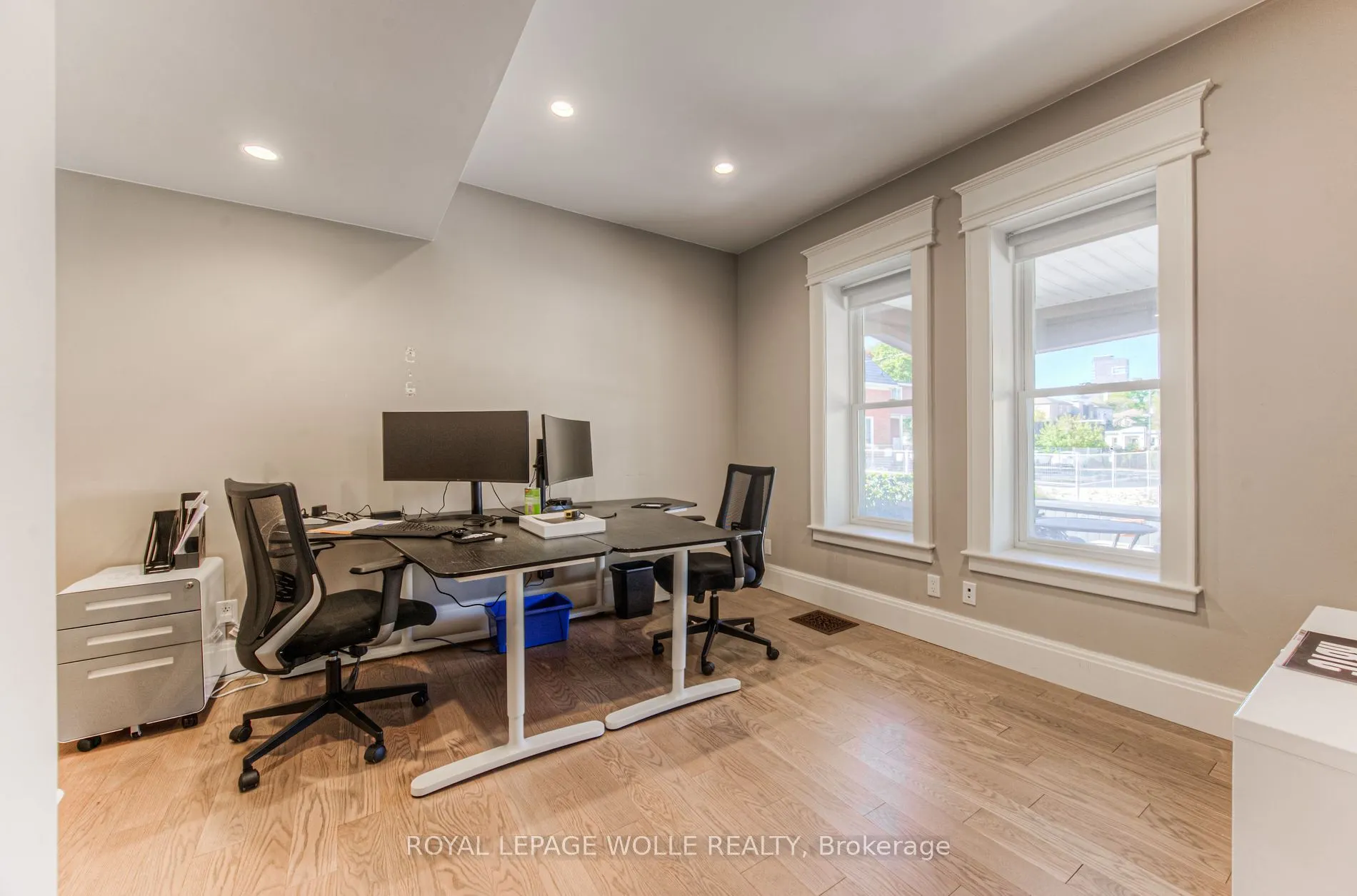 45 Princess St E