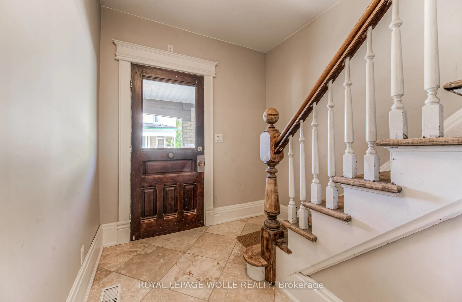 45 Princess St E