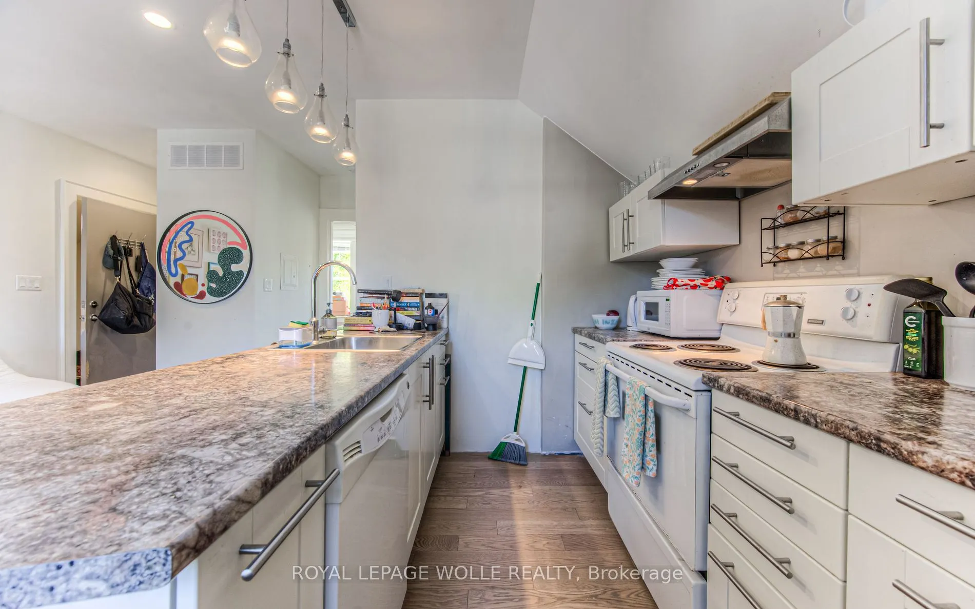 45 Princess St E