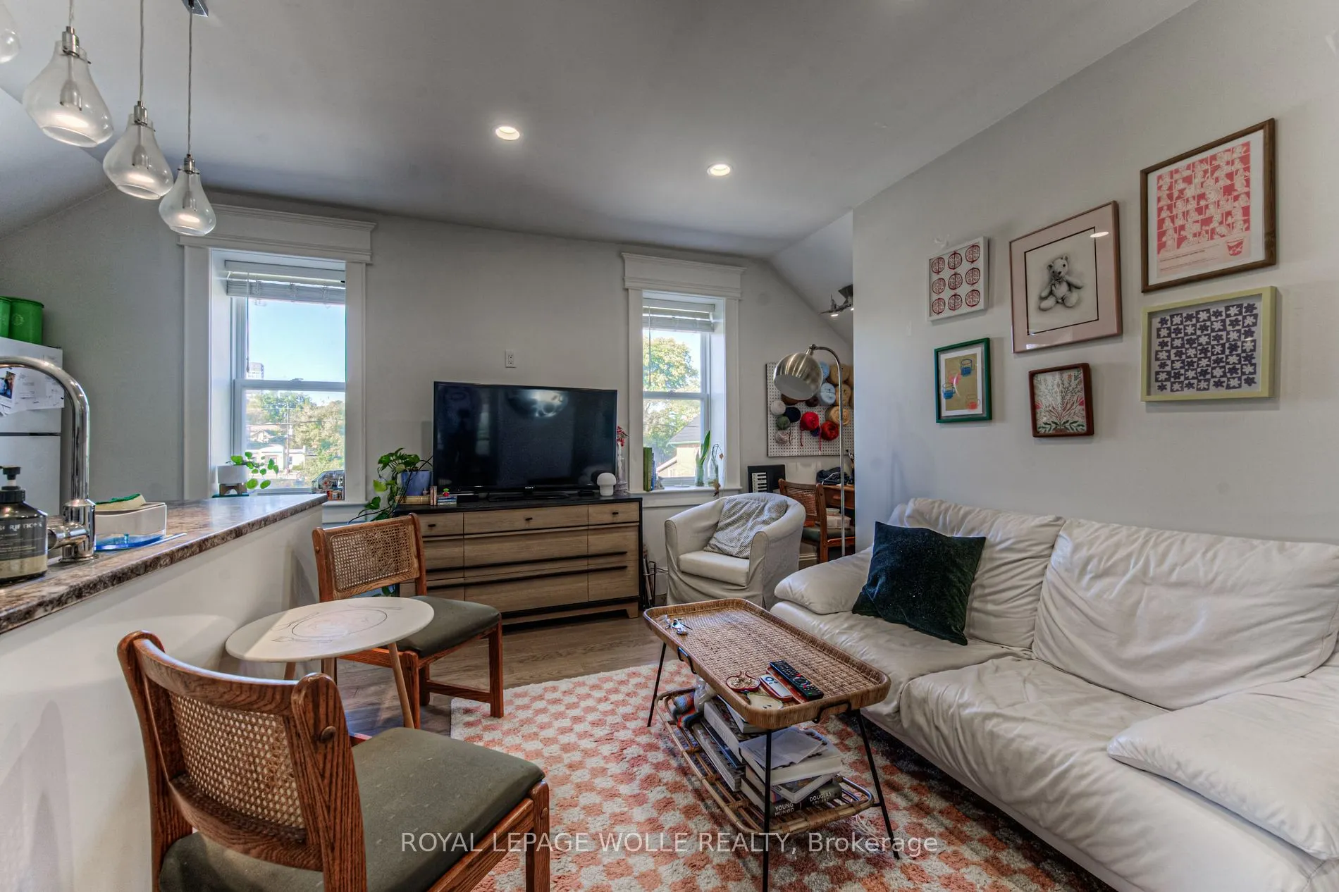 45 Princess St E