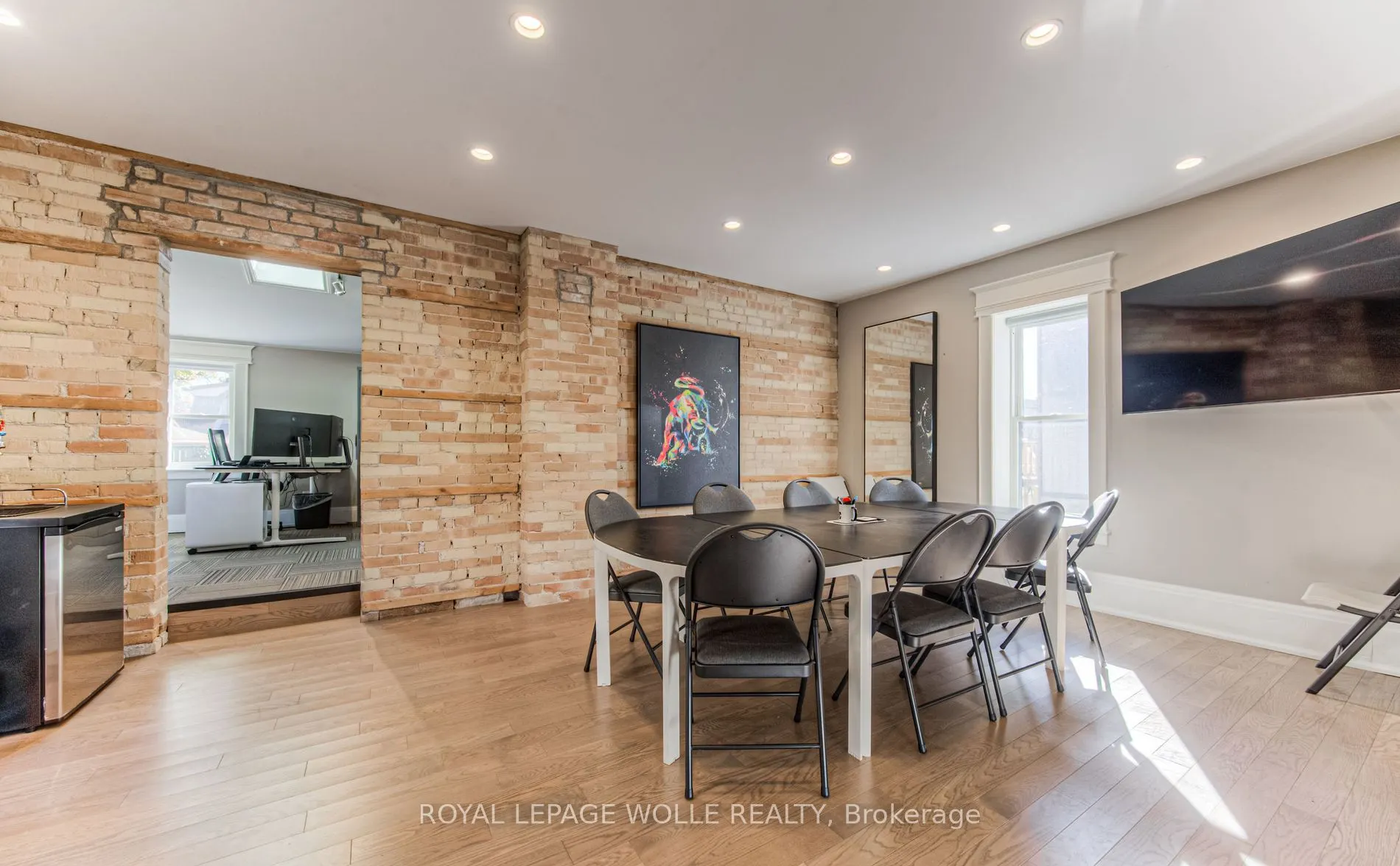 45 Princess St E