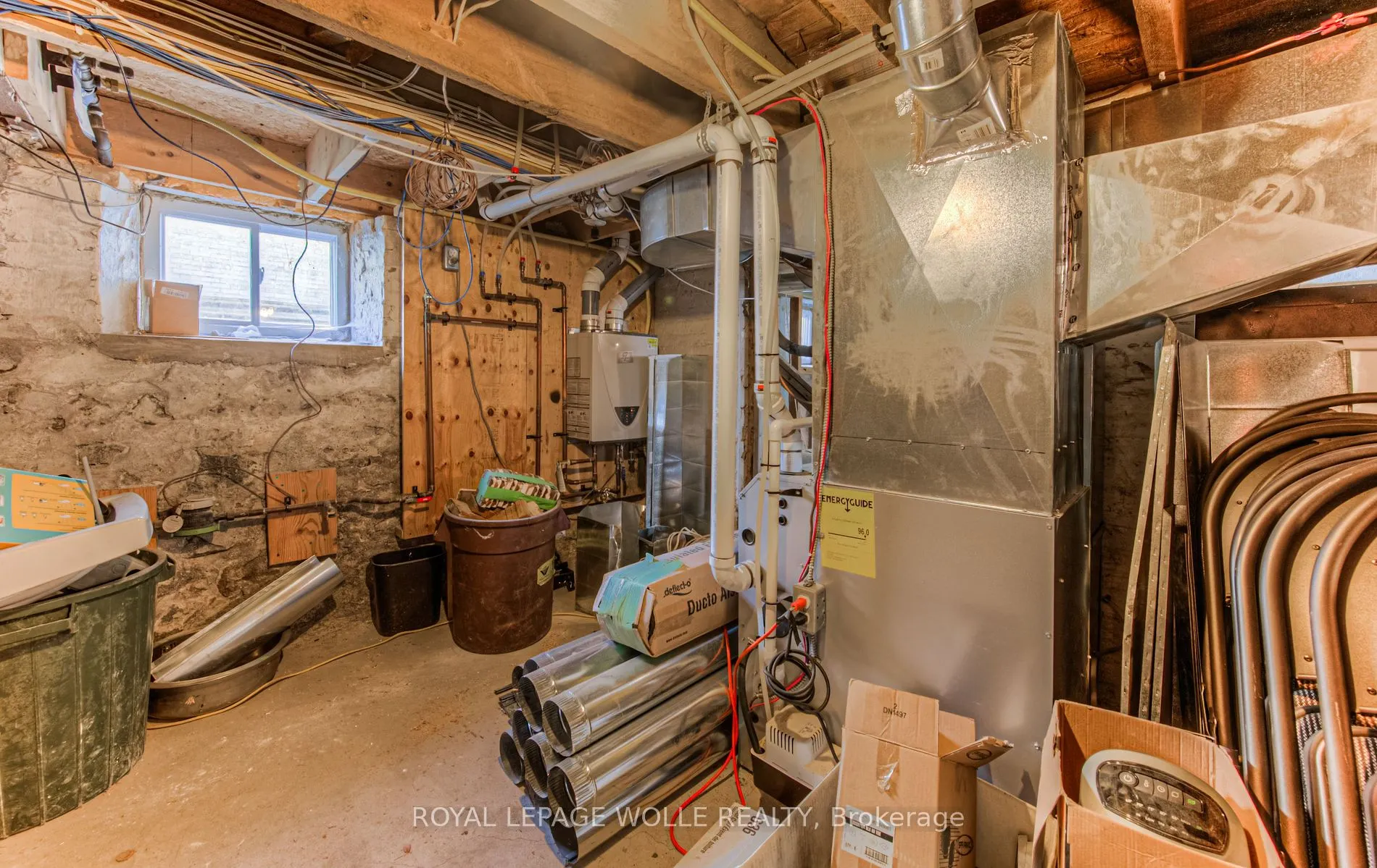 45 Princess St E
