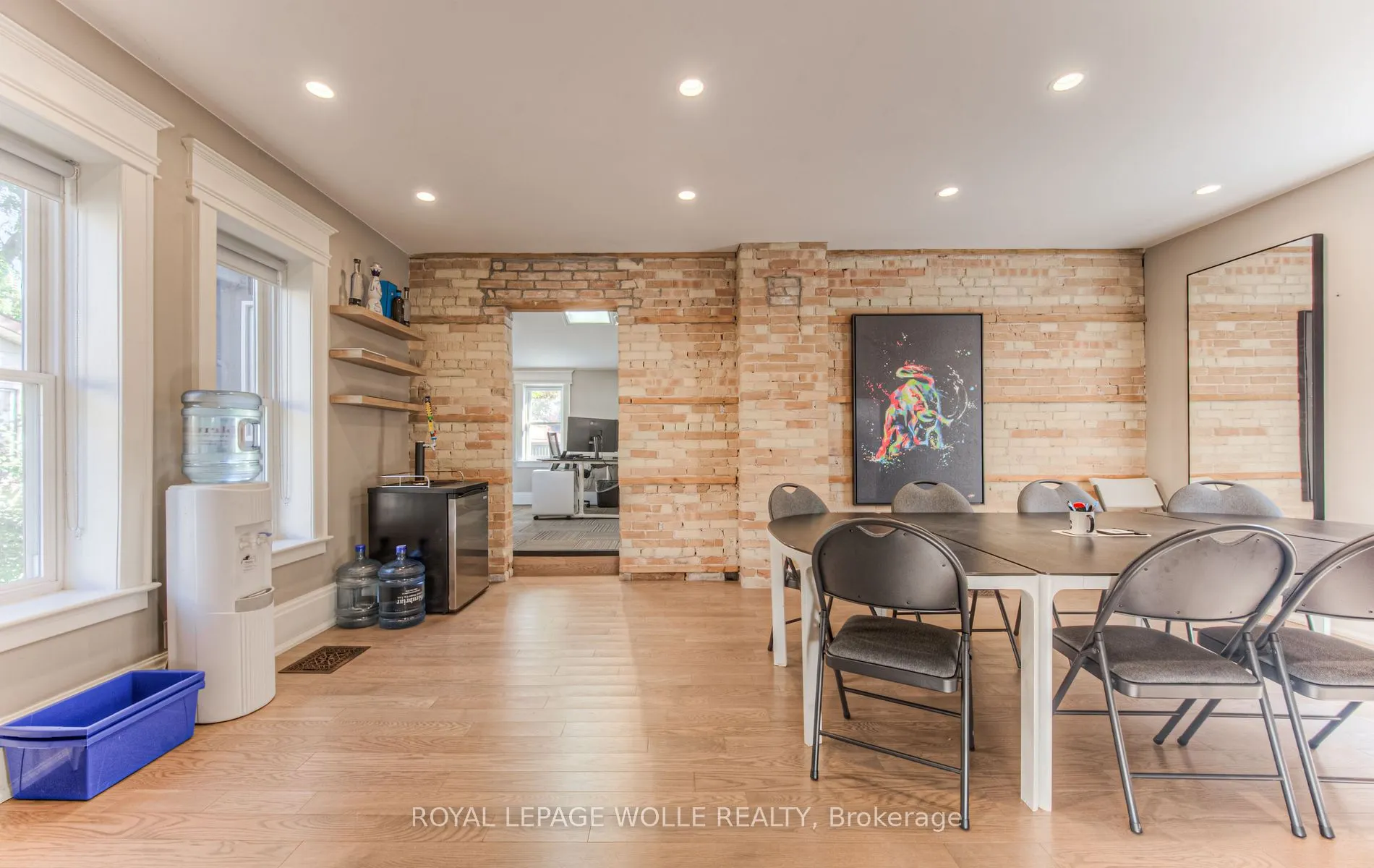 45 Princess St E