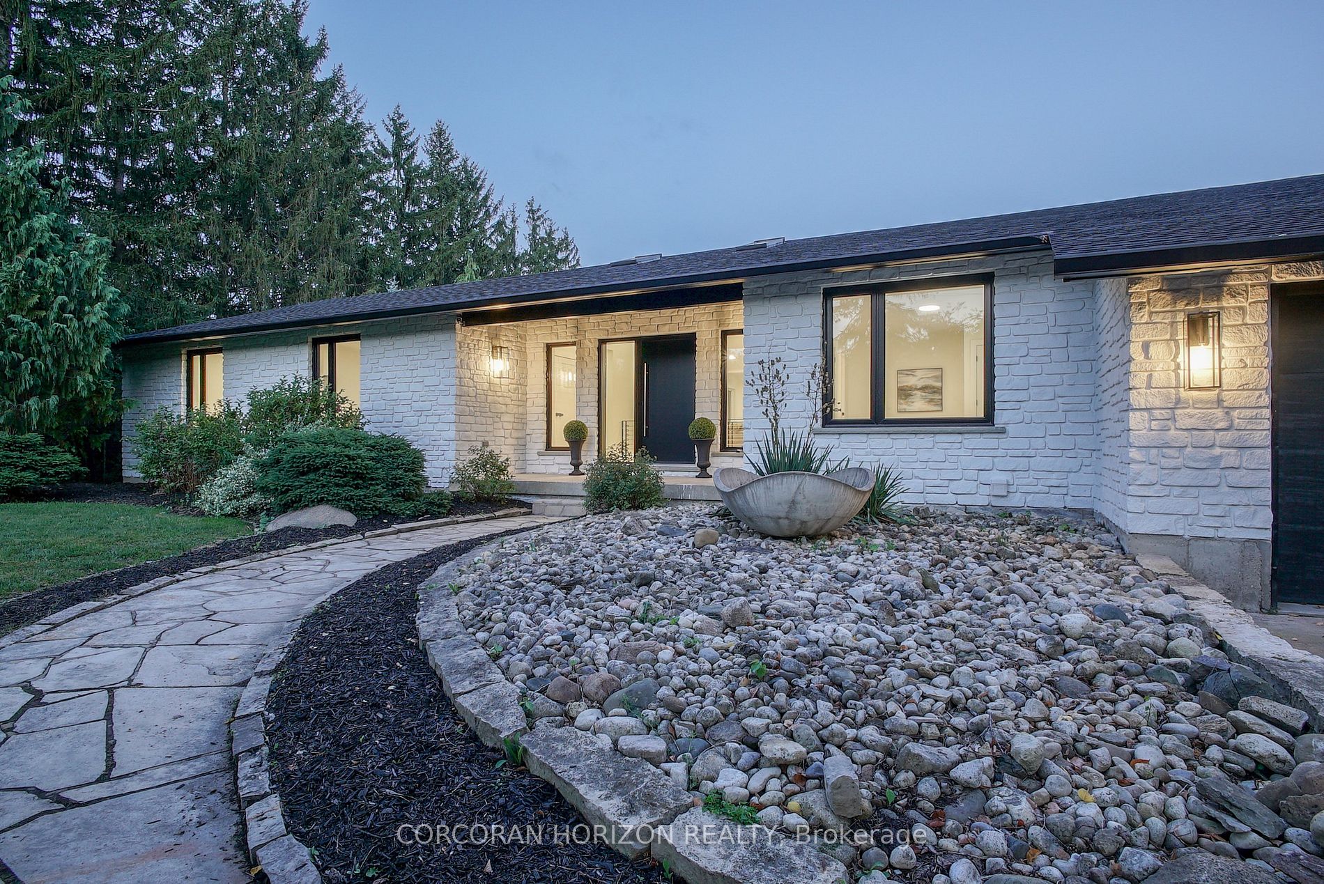 104 Grandview Dr
