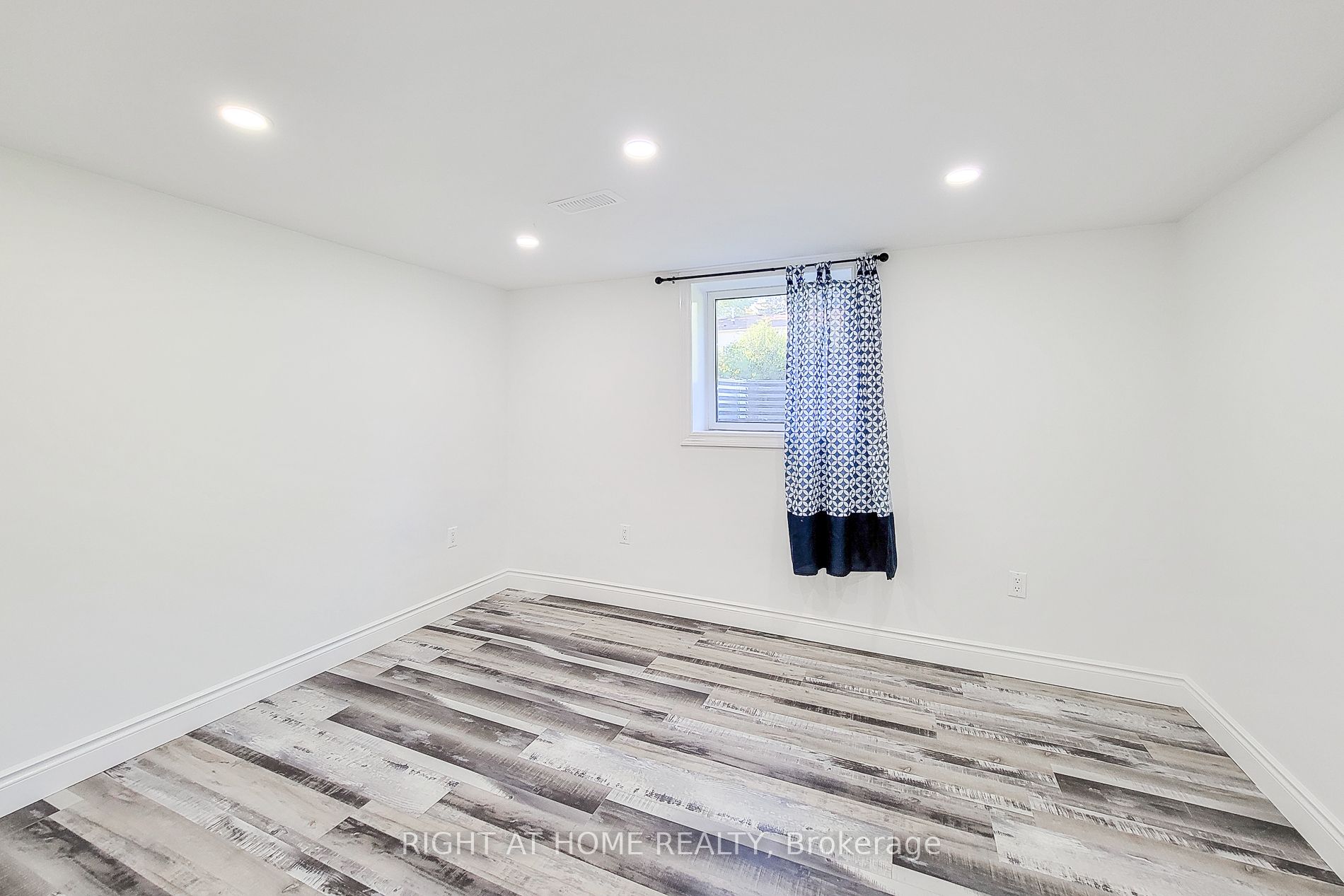 133 Corman Ave
