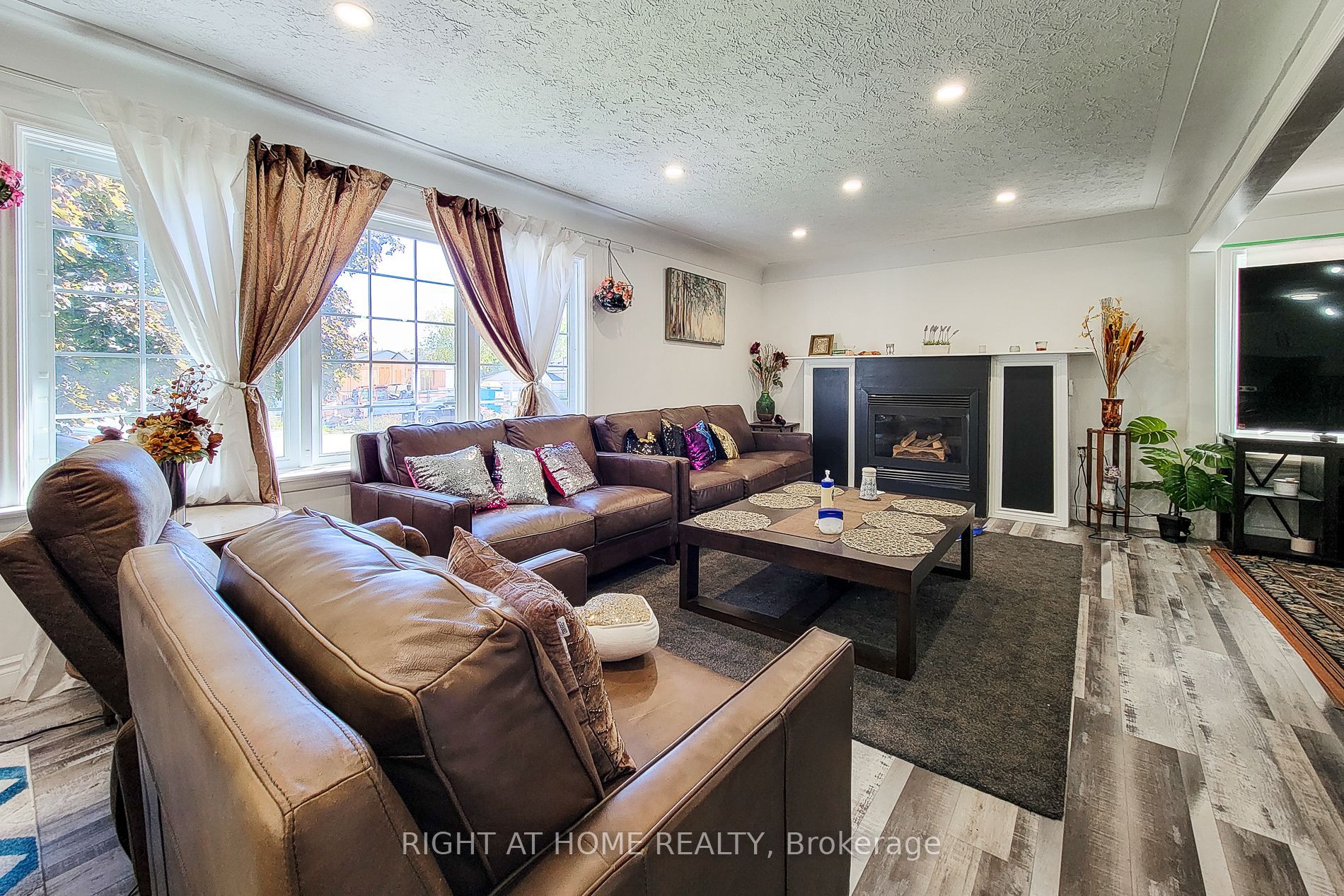 133 Corman Ave