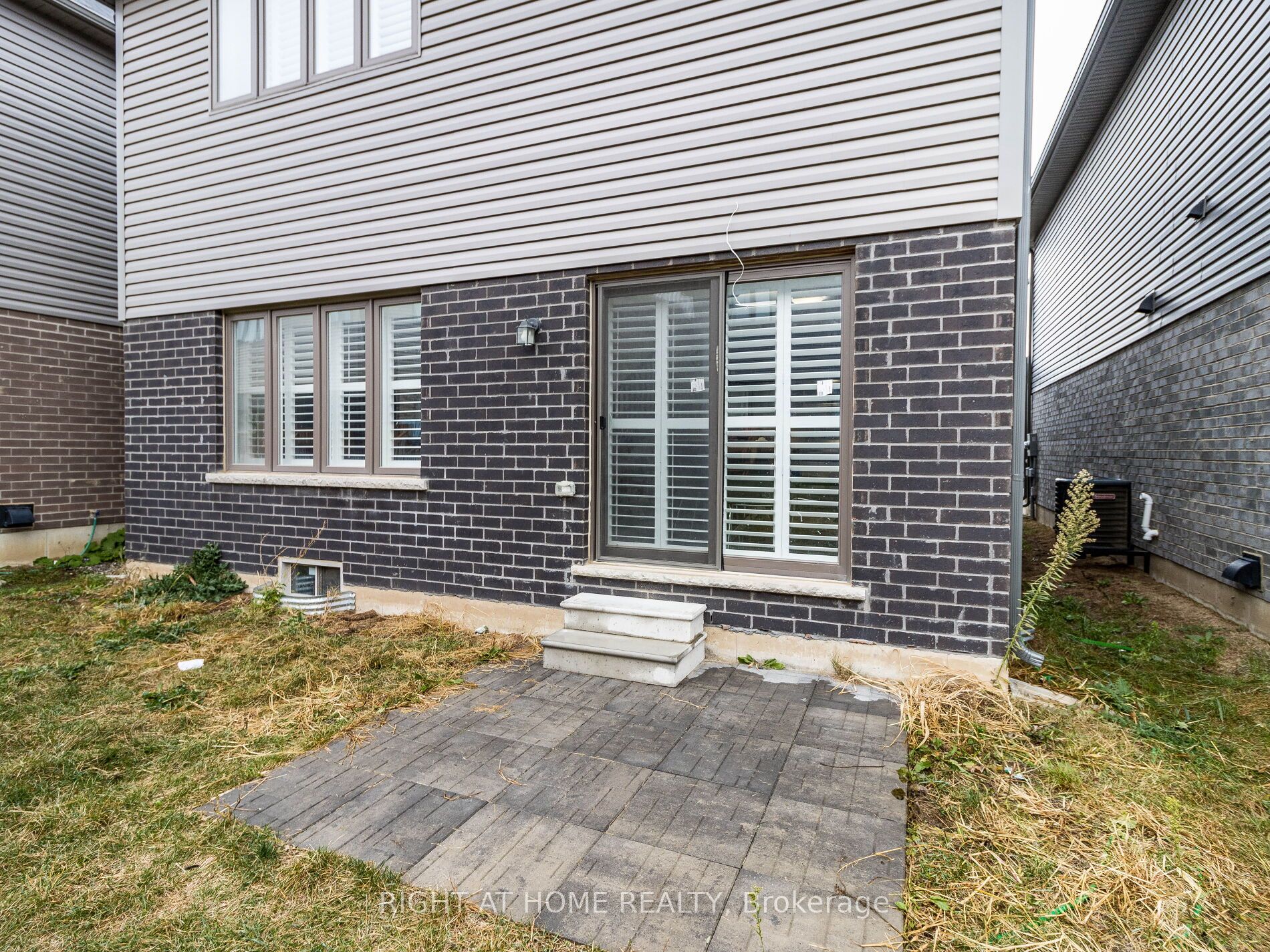 41 Amos Ave