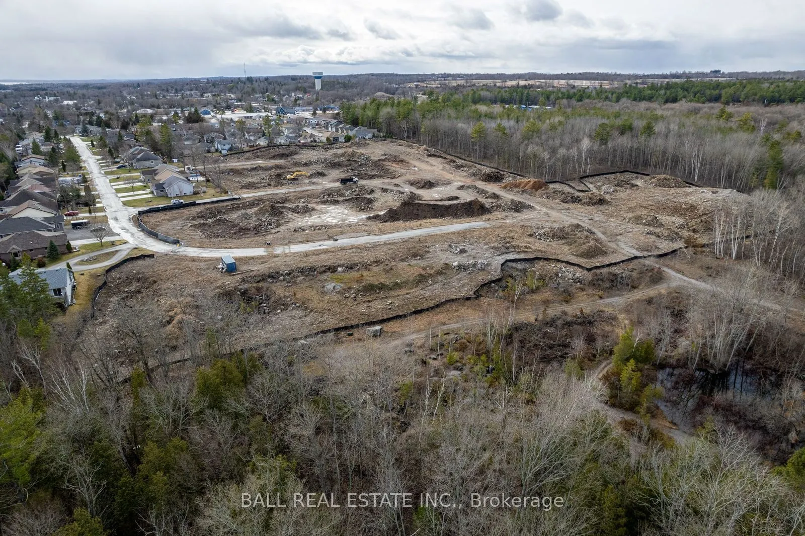 13 Hemlock Cres