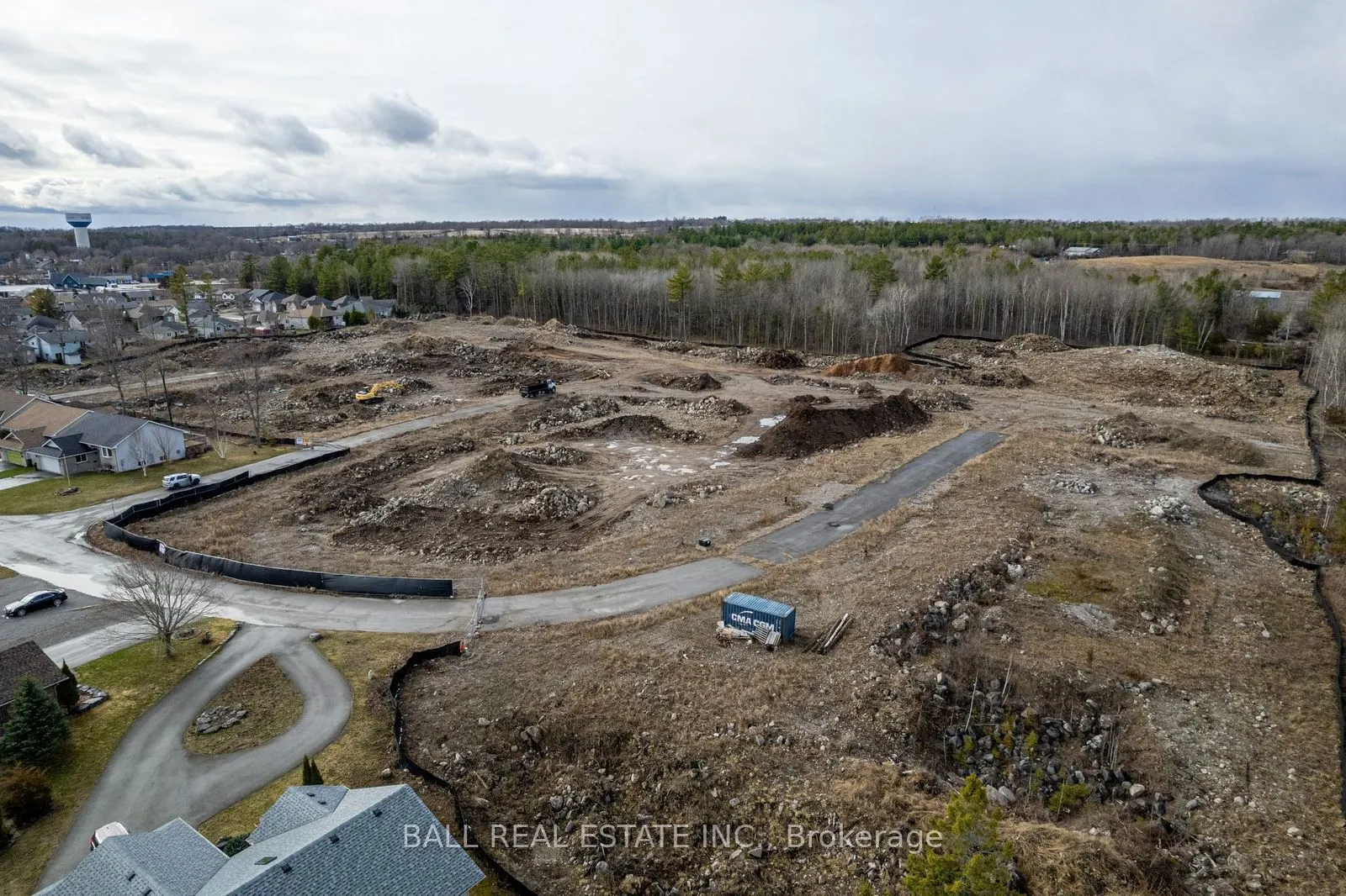 13 Hemlock Cres