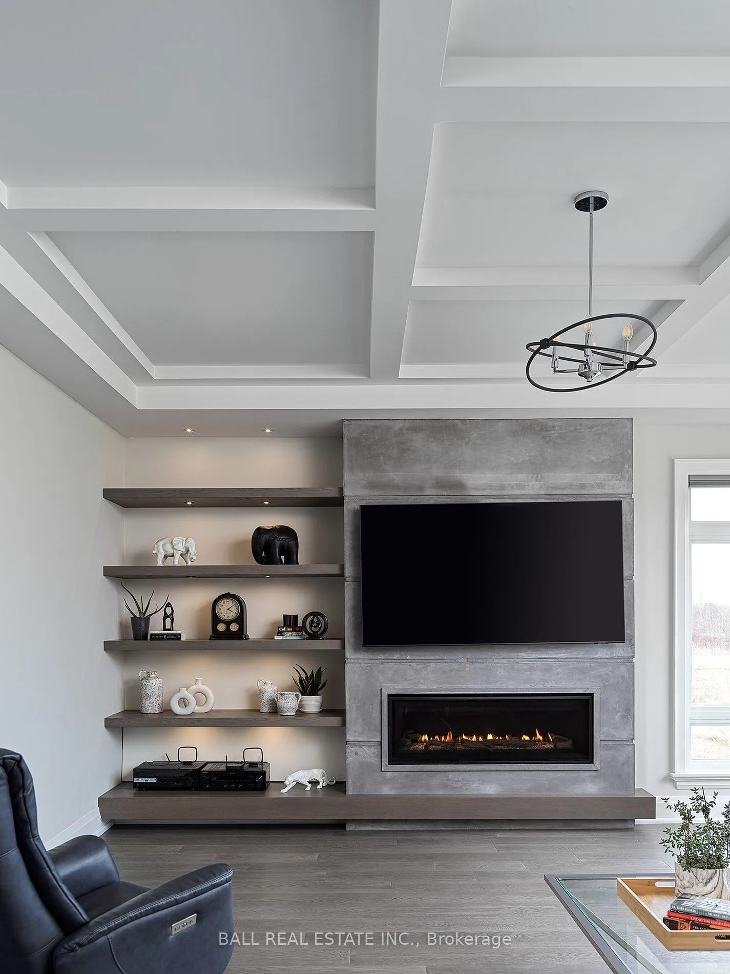 13 Hemlock Cres