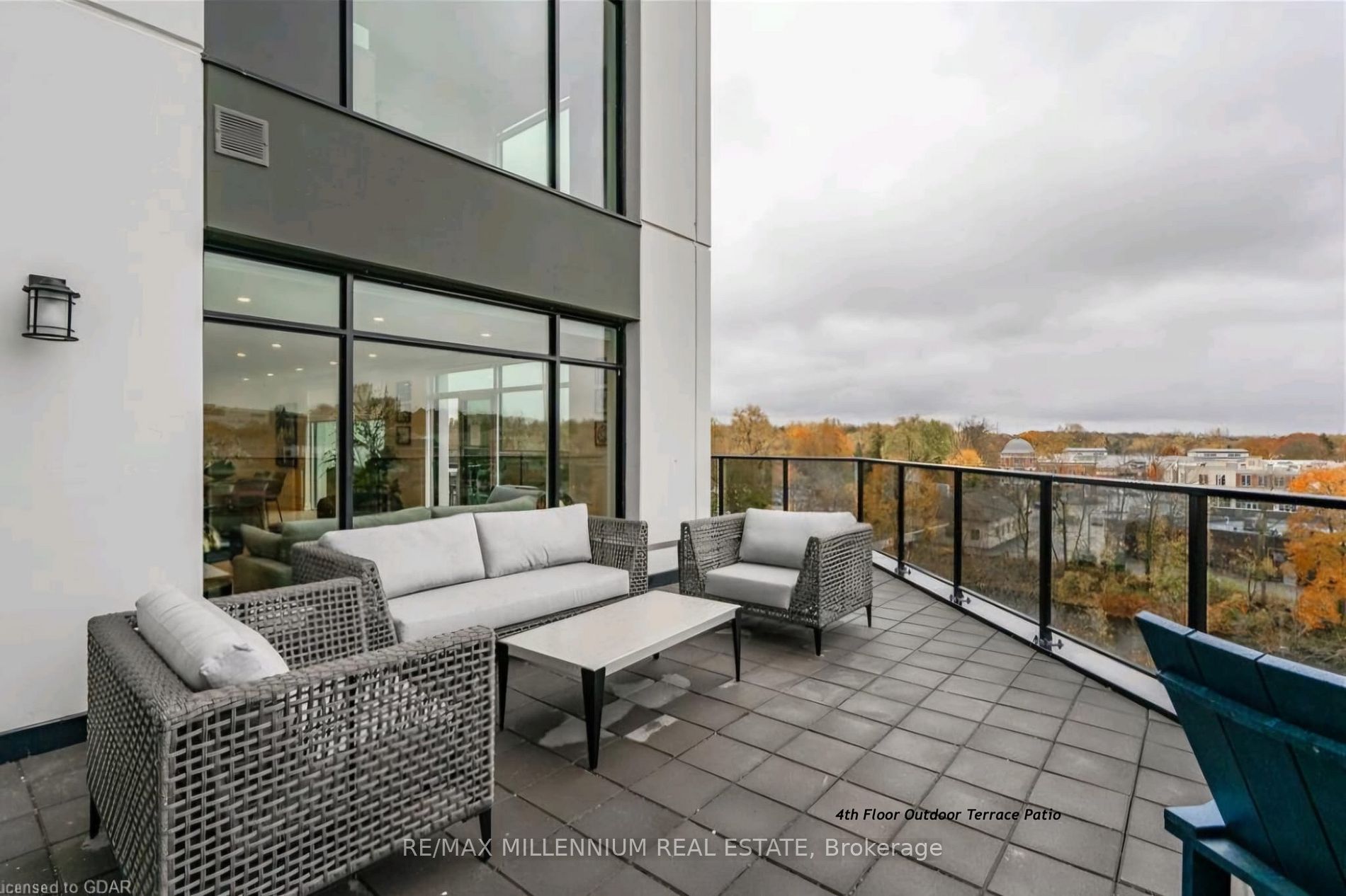 71 Wyndham St S, #408