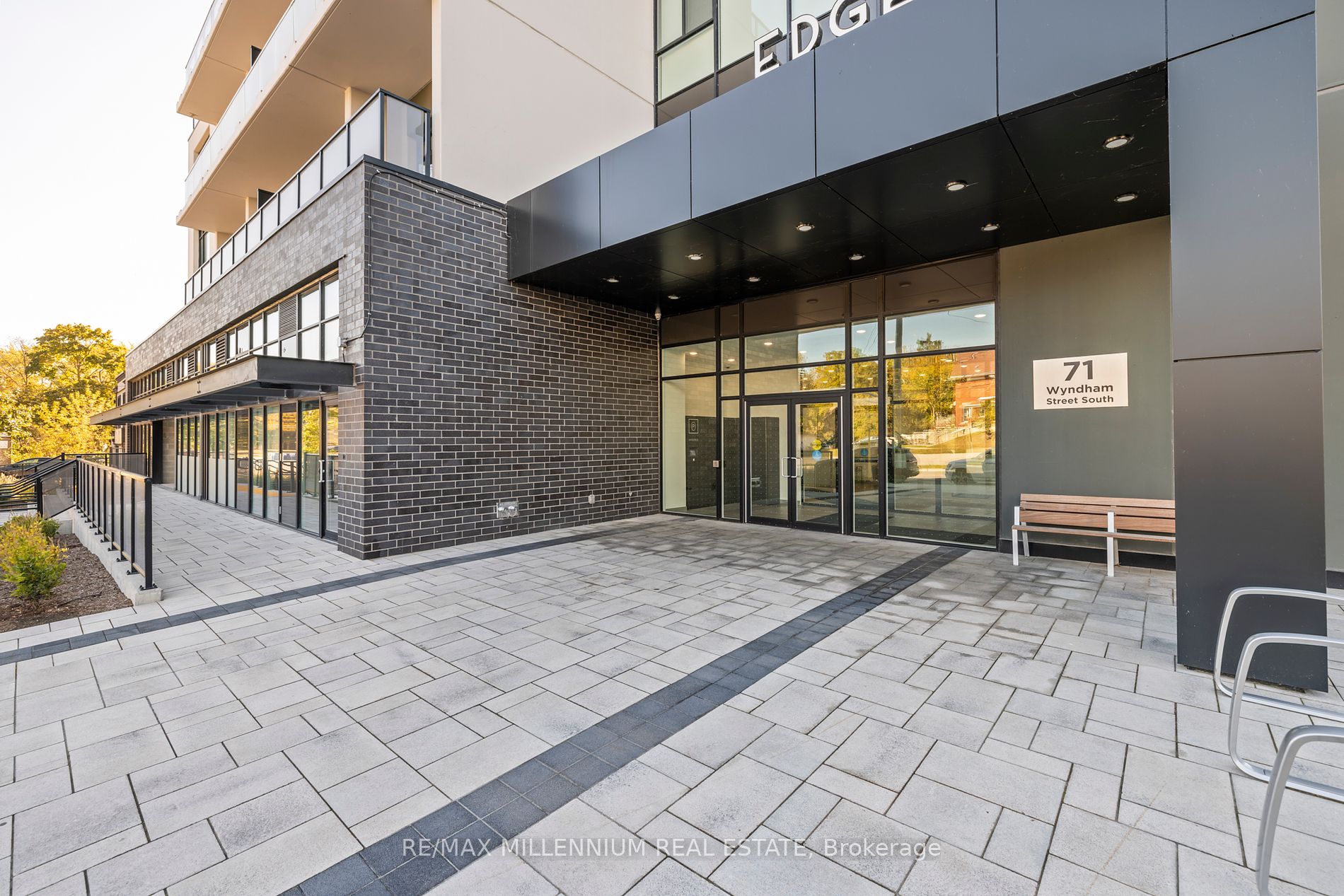 71 Wyndham St S, #408