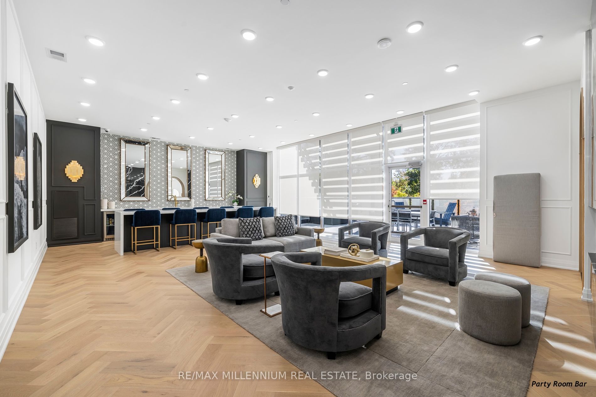 71 Wyndham St S, #408