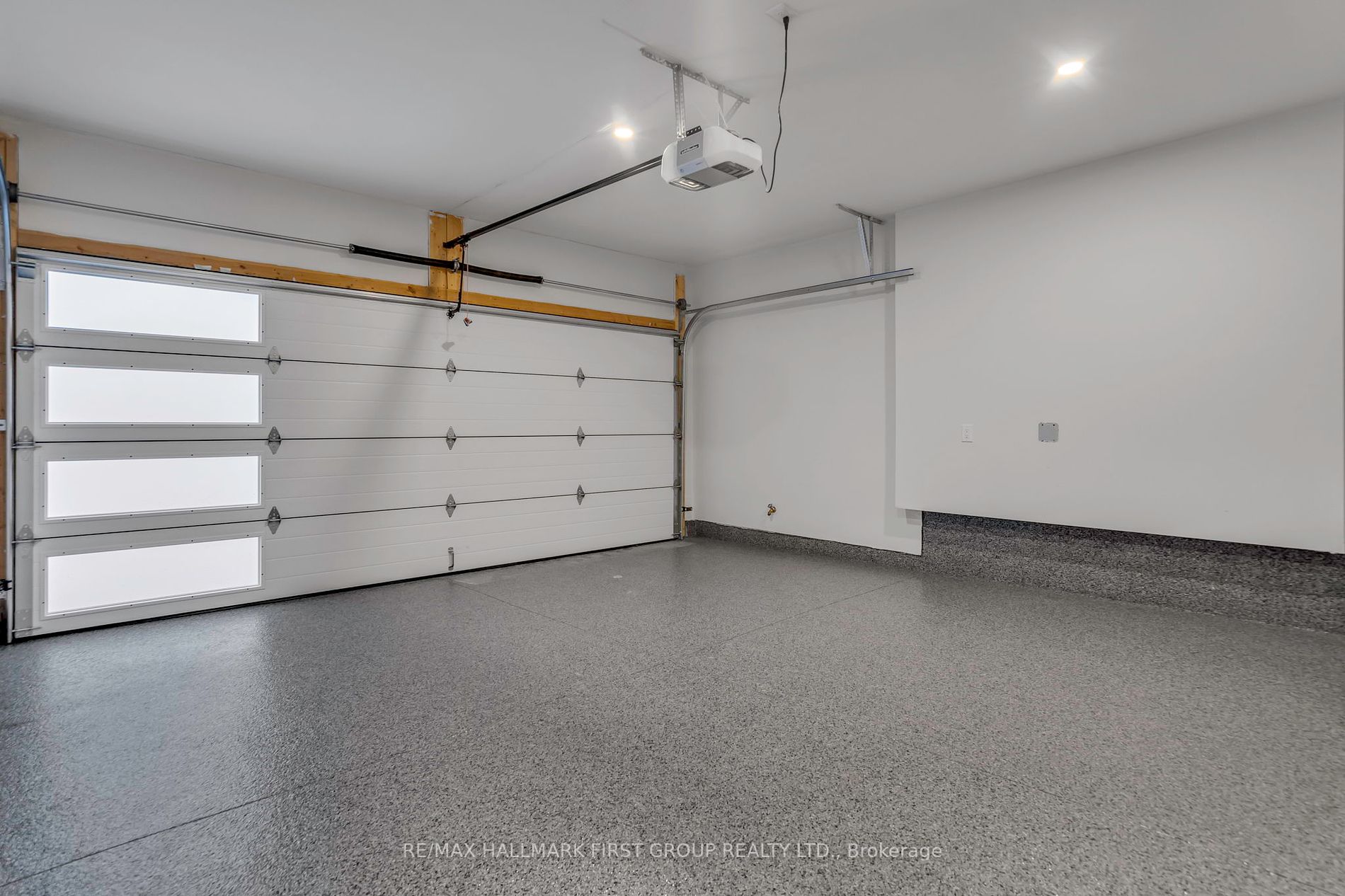 12 Fairhurst St