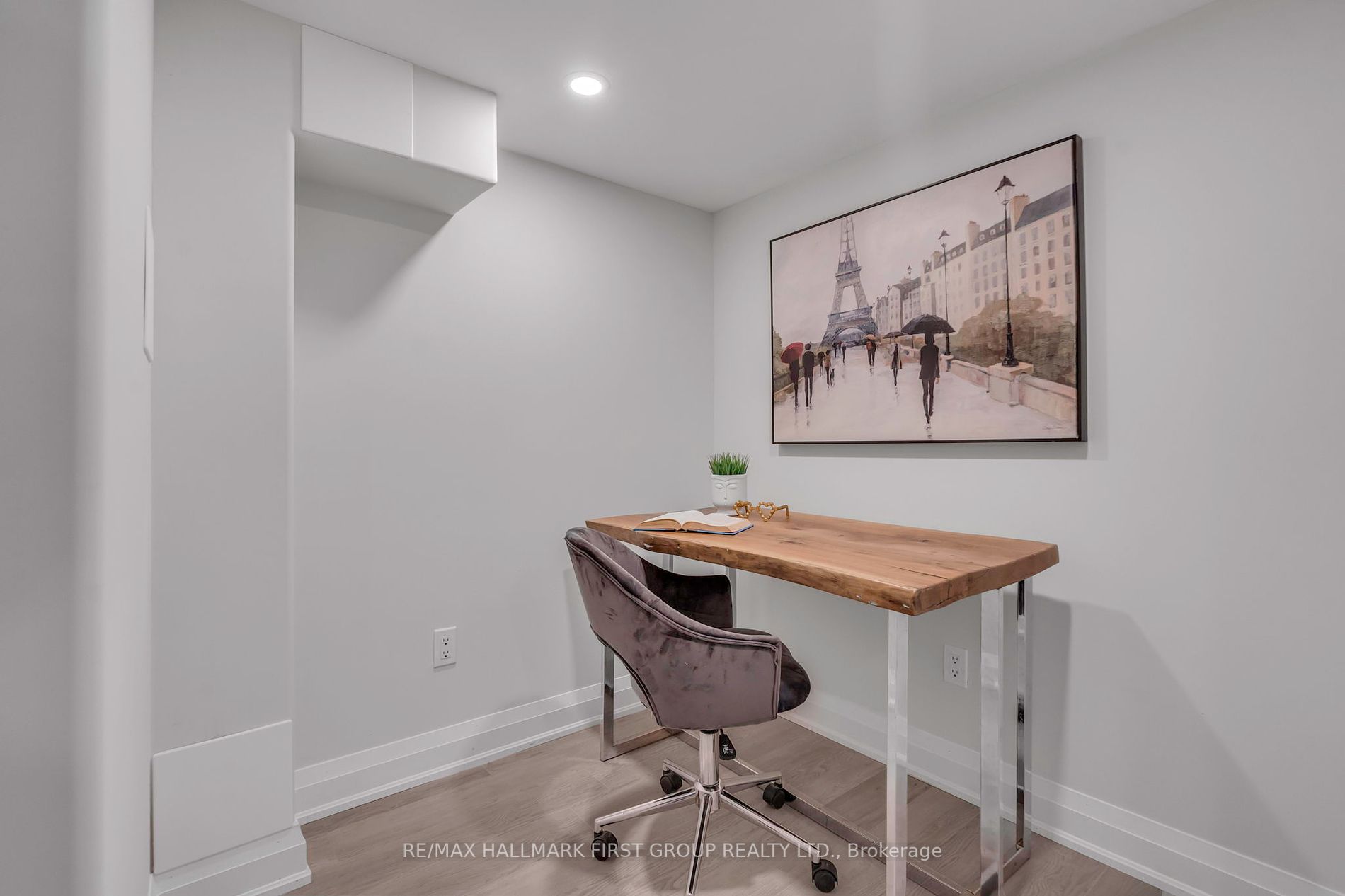 12 Fairhurst St