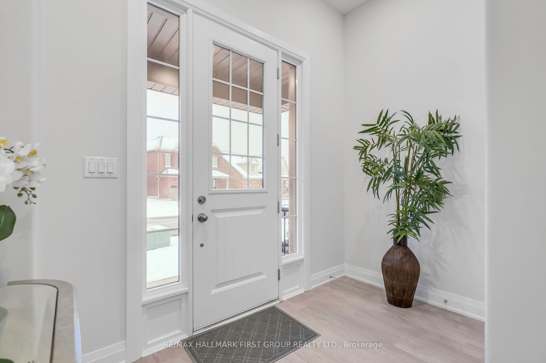 12 Fairhurst St