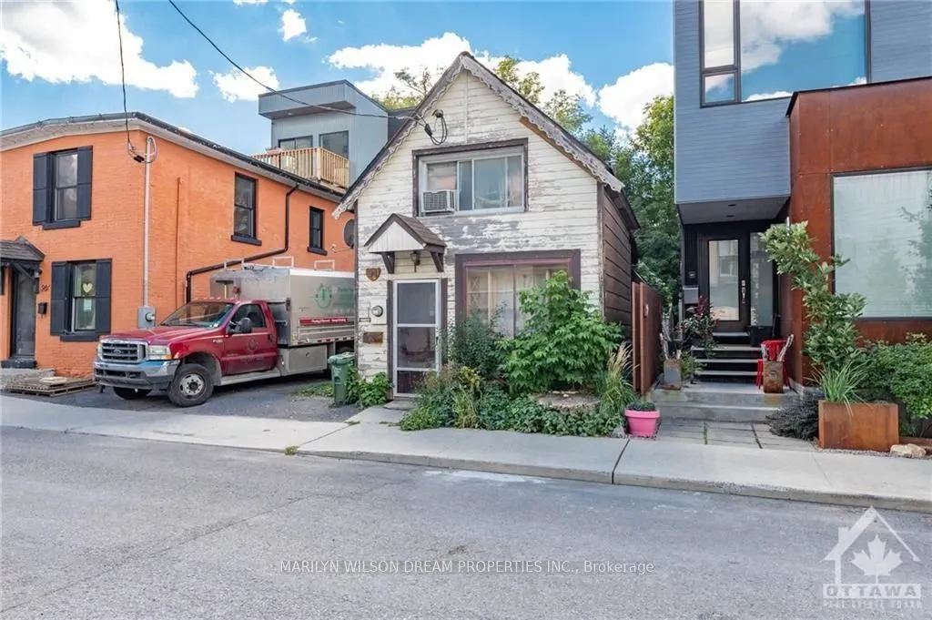 94 MERTON St