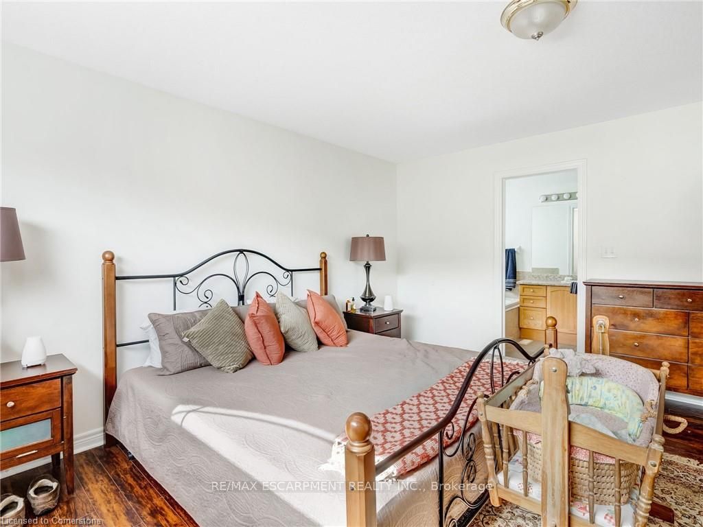 56 Geranium Ave