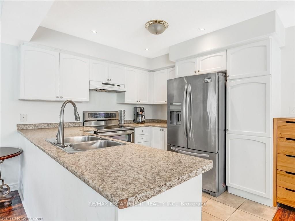 56 Geranium Ave