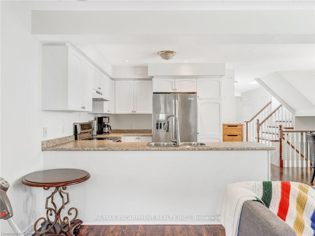 56 Geranium Ave