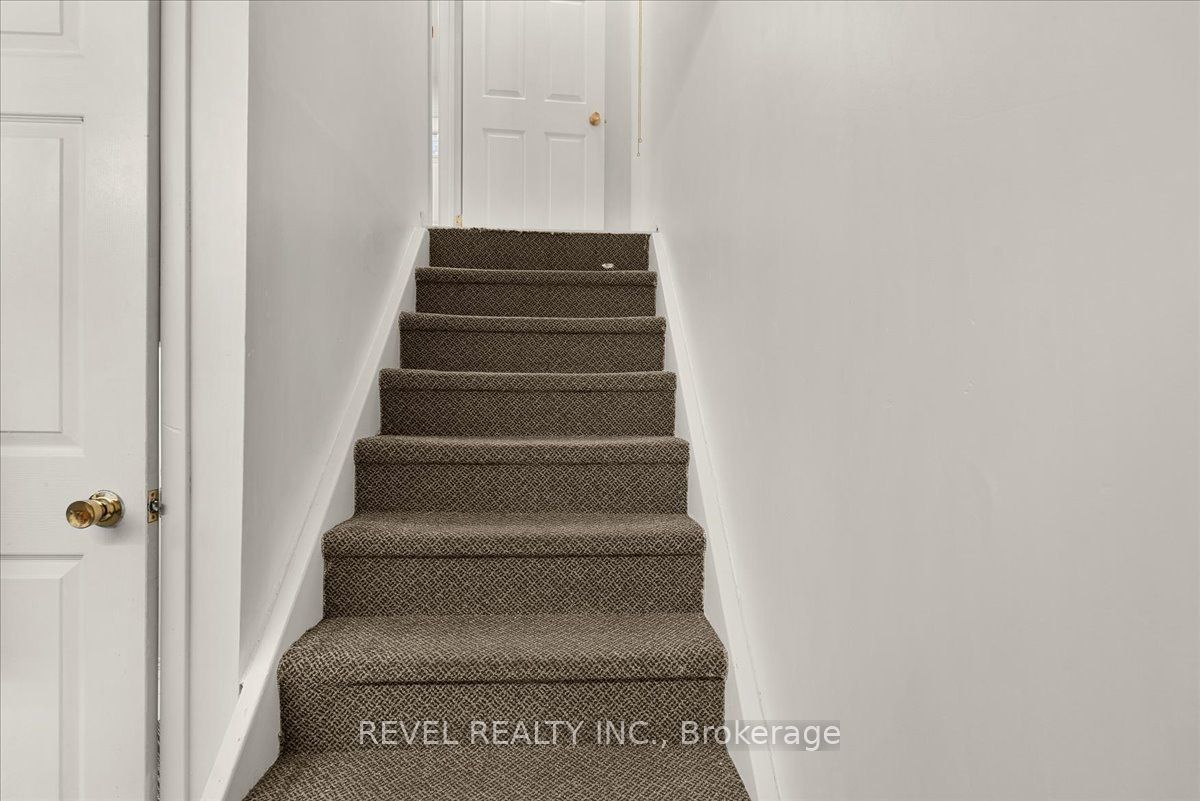 122 Lakeshore Rd, #8