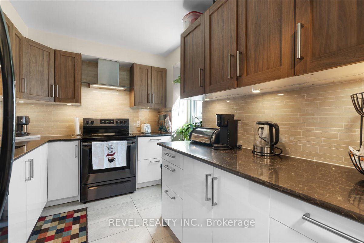 122 Lakeshore Rd, #8