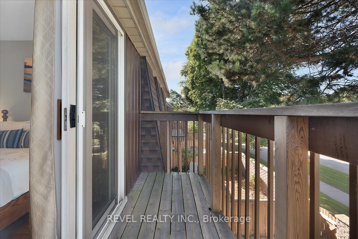 122 Lakeshore Rd, #8