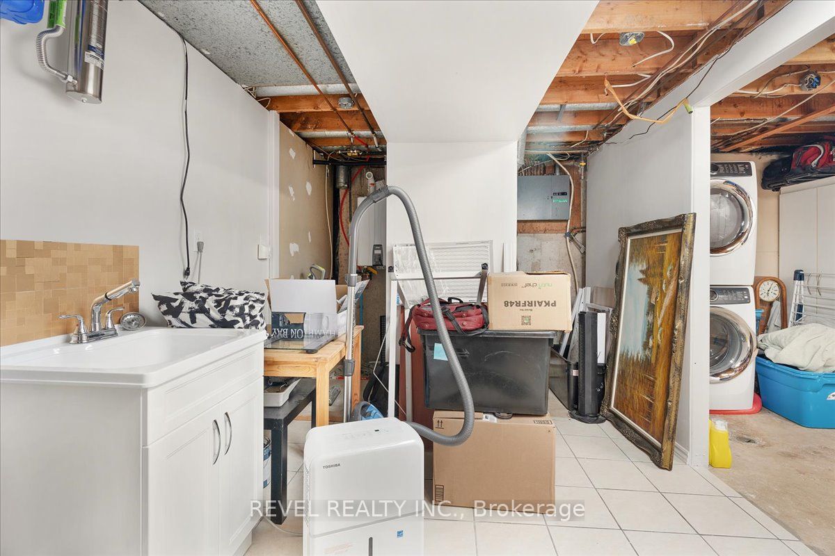 122 Lakeshore Rd, #8