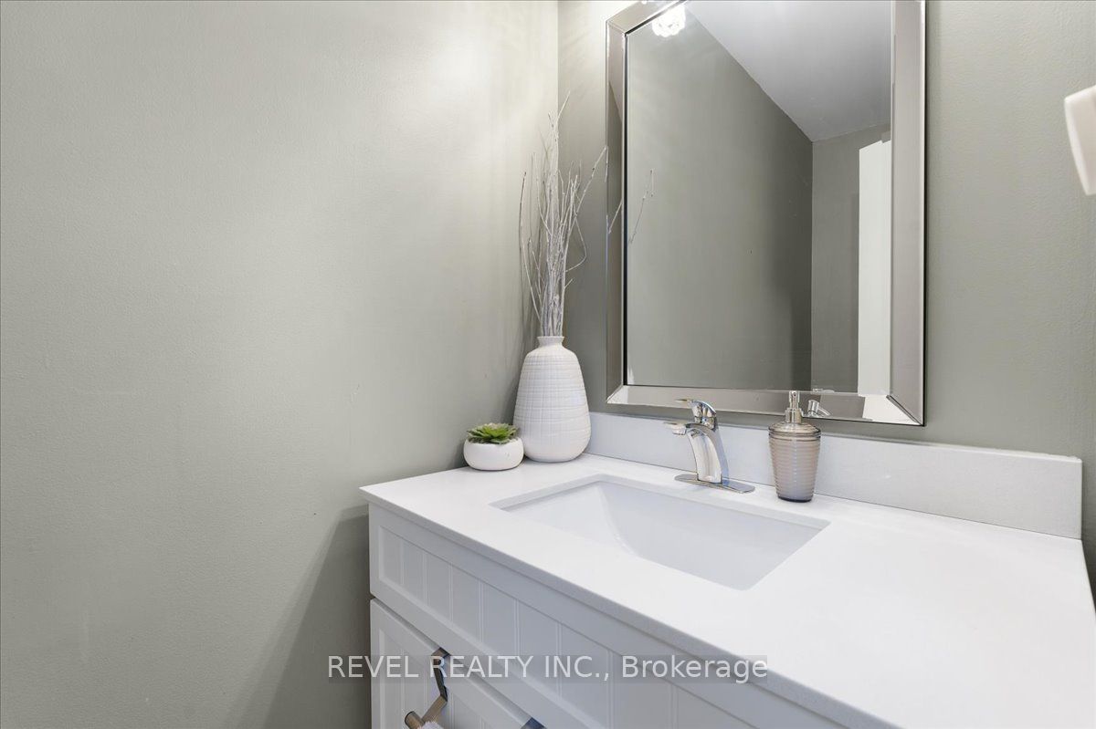 122 Lakeshore Rd, #8