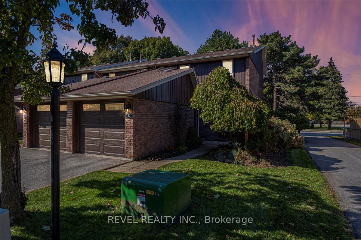 122 Lakeshore Rd, #8