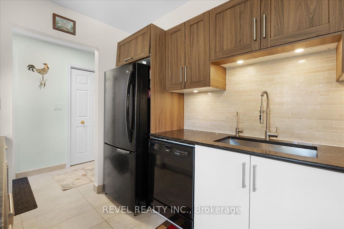 122 Lakeshore Rd, #8