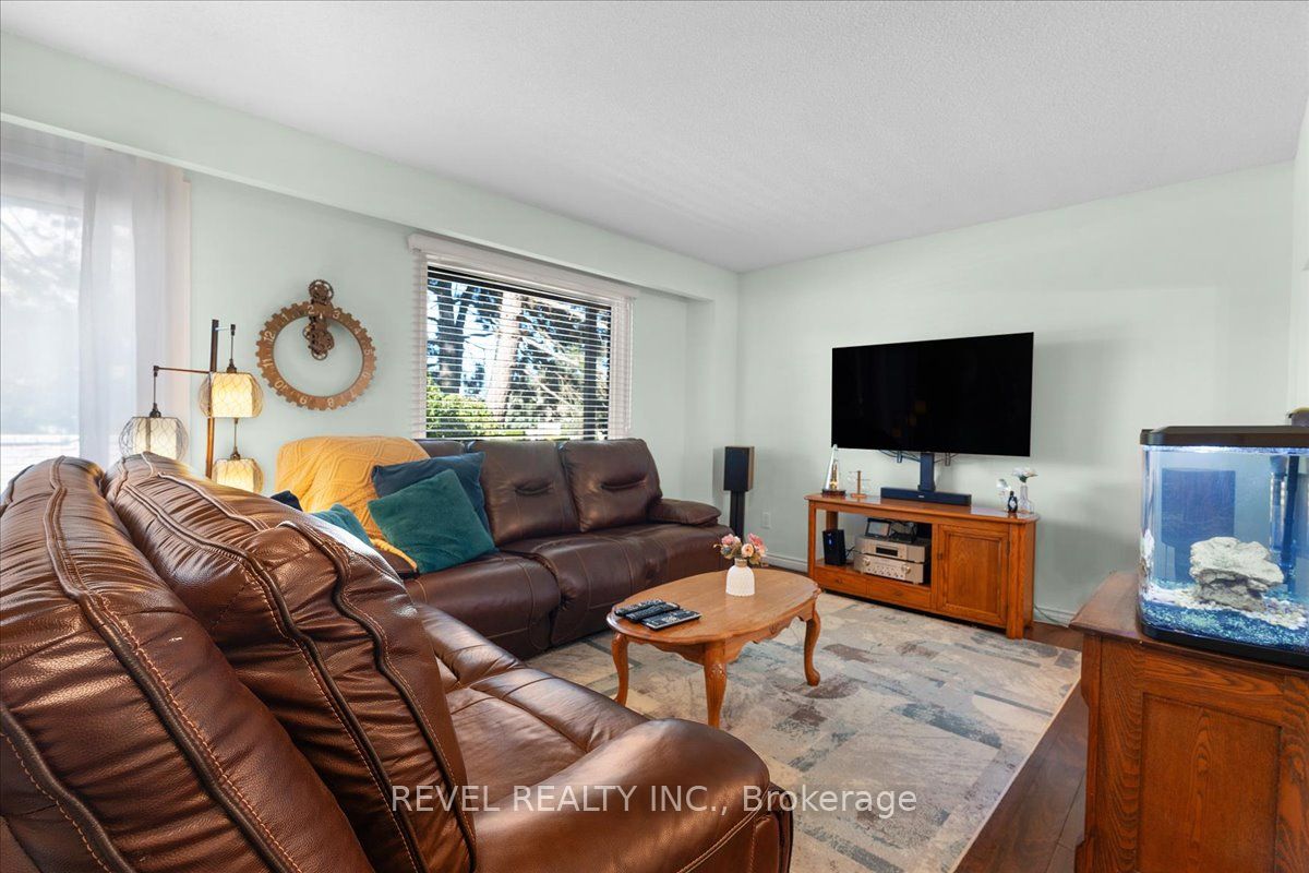 122 Lakeshore Rd, #8