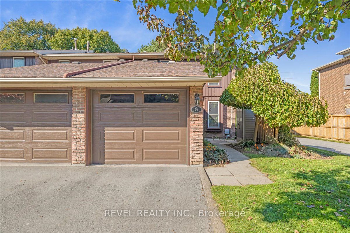122 Lakeshore Rd, #8