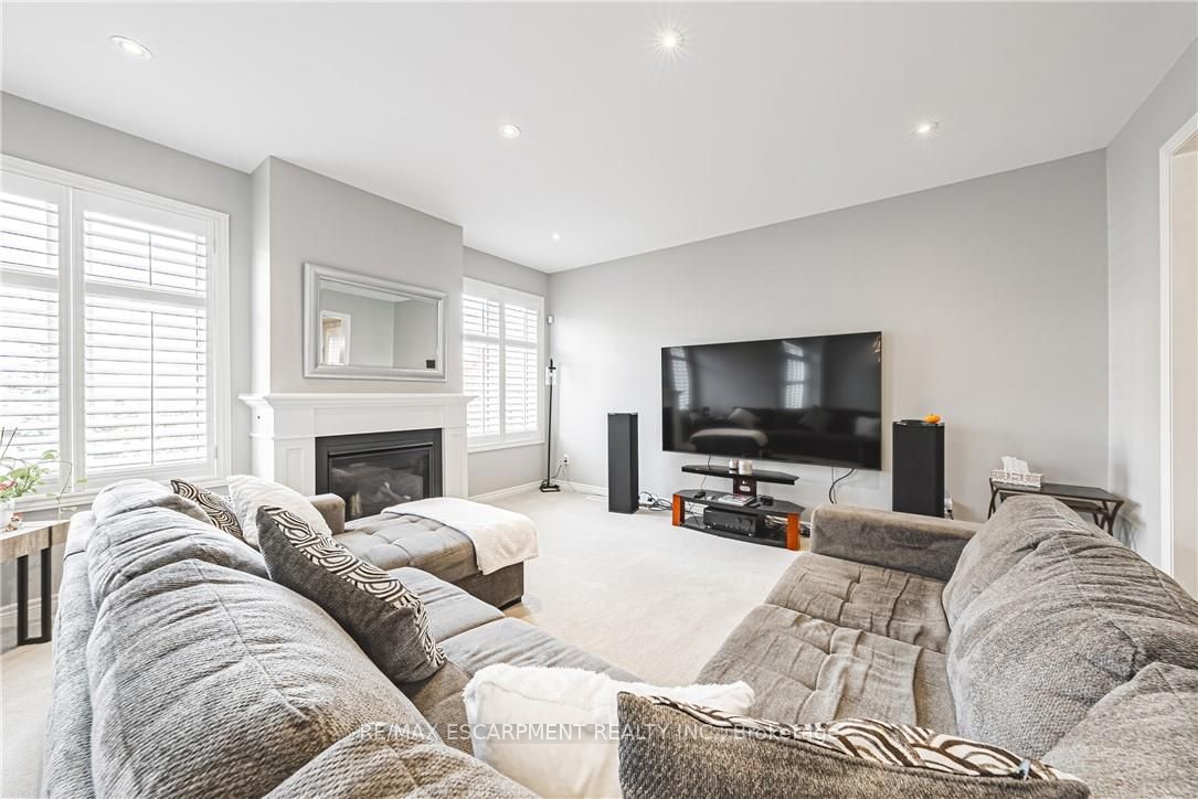51 Narbonne Cres