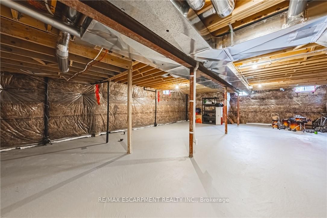 51 Narbonne Cres