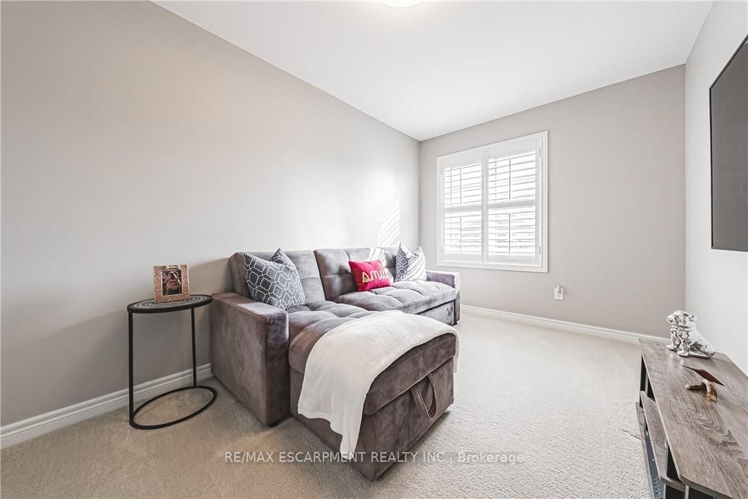 51 Narbonne Cres