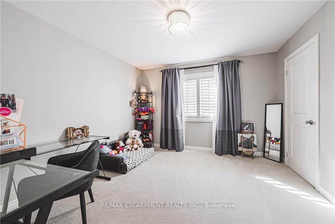 51 Narbonne Cres