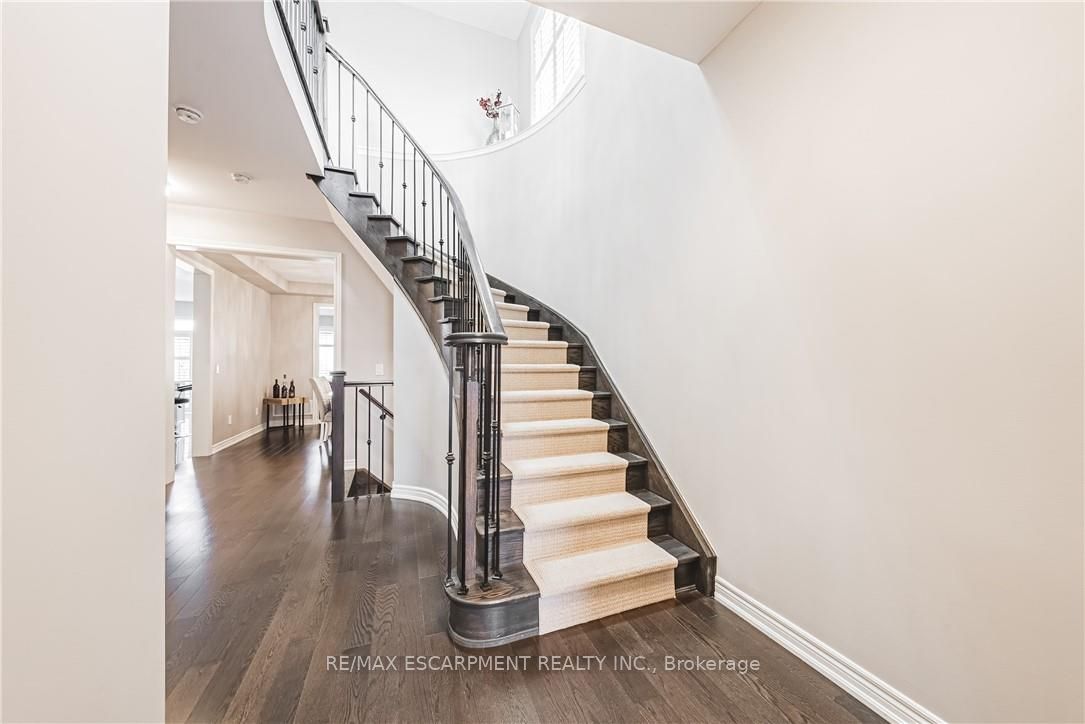 51 Narbonne Cres