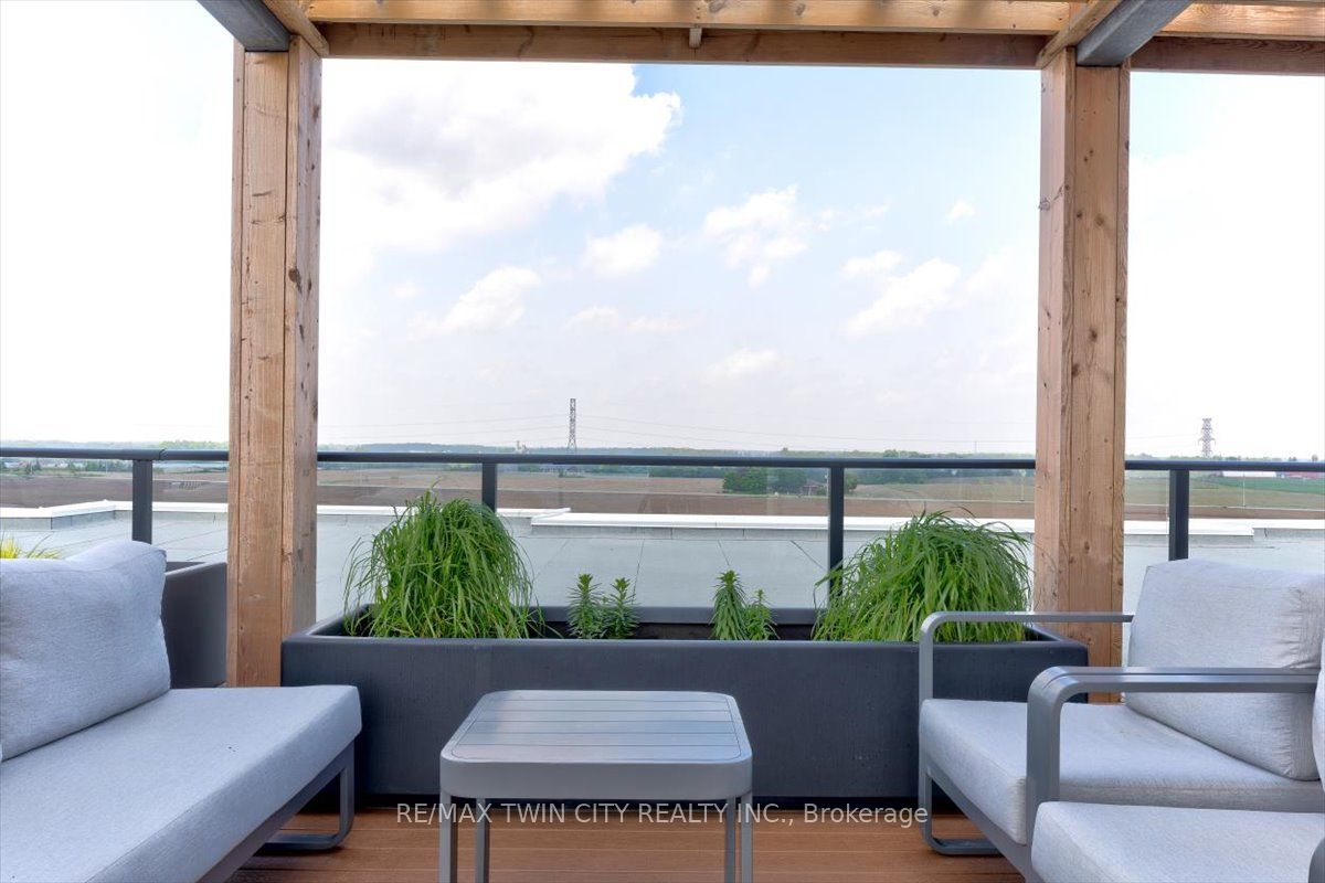 245 Grey Silo Rd, #302