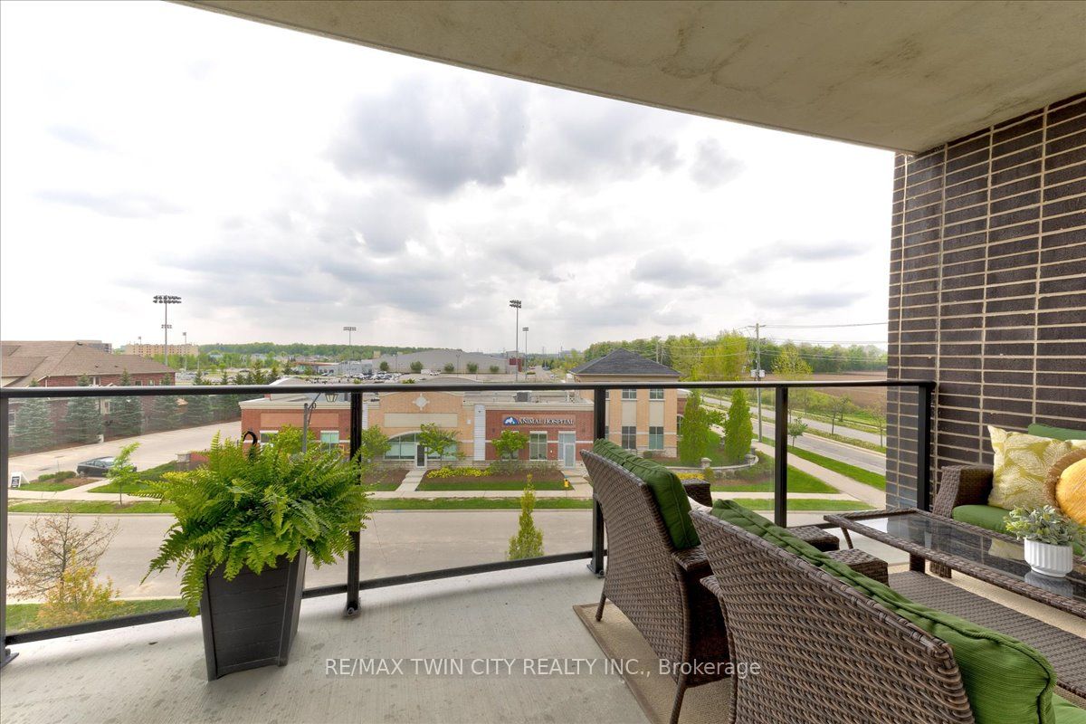 245 Grey Silo Rd, #302