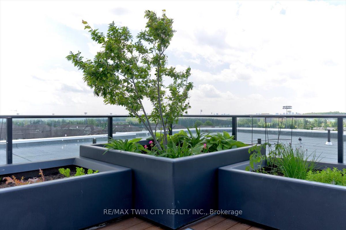 245 Grey Silo Rd, #302